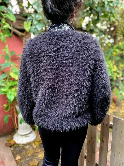 Chaqueta de piel sintética negra para mujer - miniatura 3