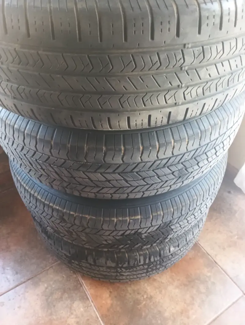 Llantas de aleación Mitsubishi con neumáticos 15 pulgadas - 4