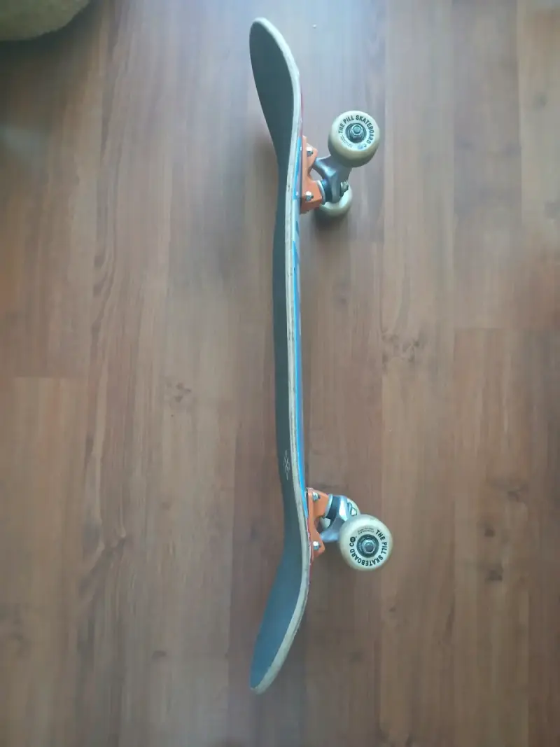 Tabla Skate Pill y trucks Iron - 5