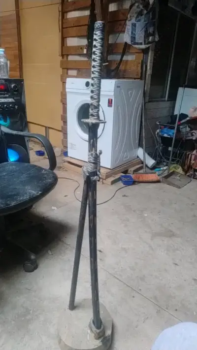 Espada katana decorativa con soporte - miniatura 1