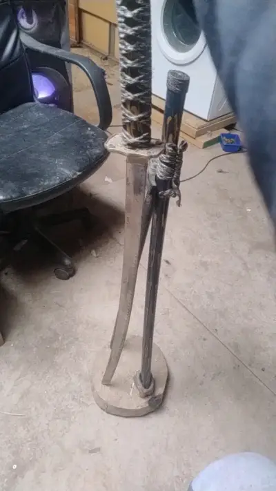 Espada katana decorativa con soporte - miniatura 2