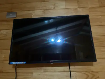 Monitor LED AOC de 32 pulgas + play4 todo bueno - miniatura 1
