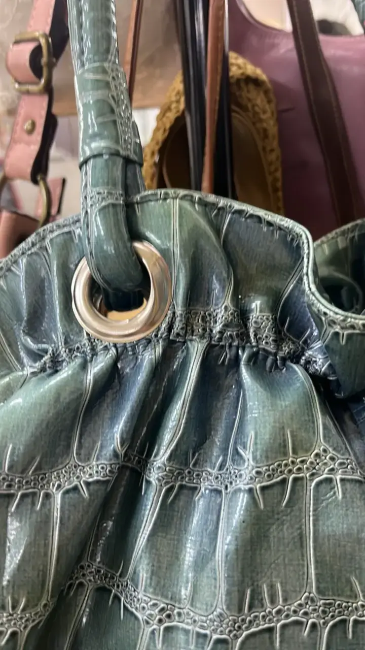 Bolso de mano verde estilo cocodrilo - 2