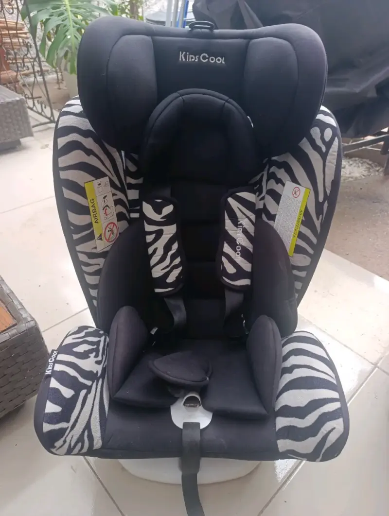 Silla de Auto Infantil Kipscool con Diseño Cebra - 2
