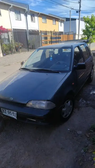 Auto compacto Suzuki Swift 1989 en buen estado - miniatura 1