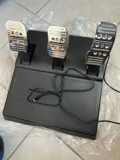 Volante de Carreras Thrustmaster con pedales t150p - miniatura 3