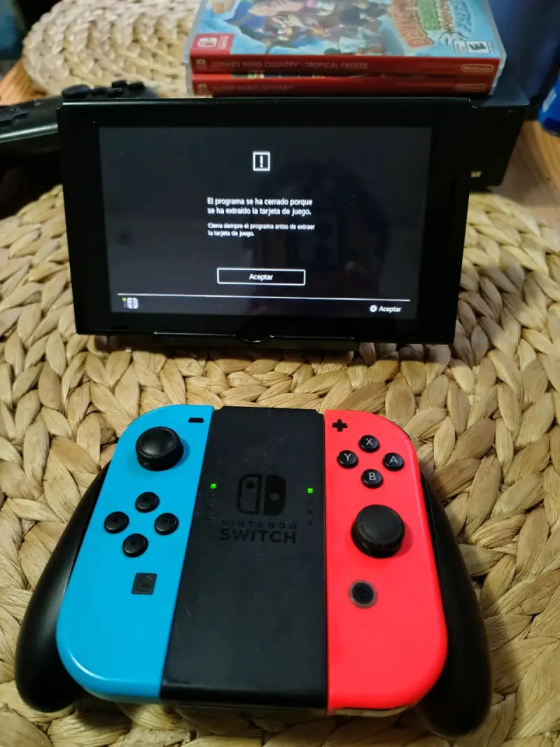 Nintendo Switch con juegos Super Mario y Donkey Kong - 5