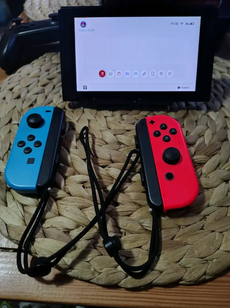 Nintendo Switch con juegos Super Mario y Donkey Kong - 6
