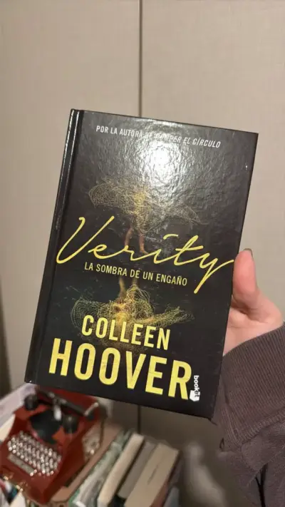 Libro Verity de Colleen Hoover en español - miniatura 1