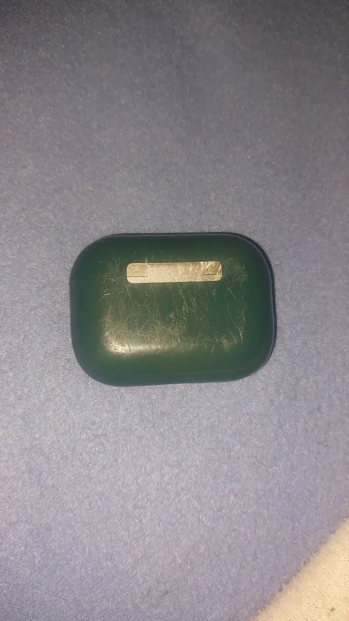 Audífonos inalámbricos con estuche verde - 2