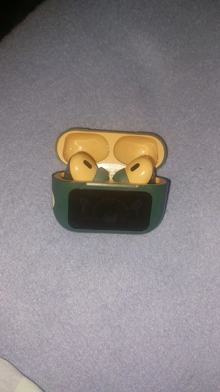 Audífonos inalámbricos con estuche verde - 3