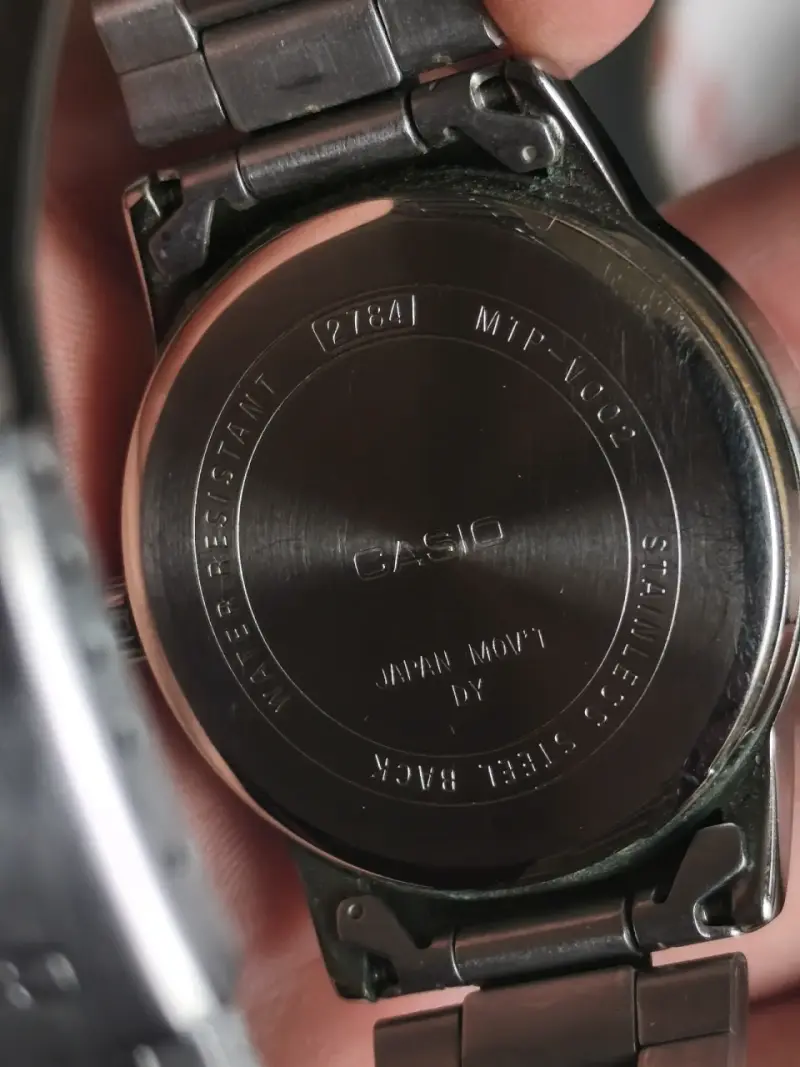 Reloj Casio de acero inoxidable resistente al agua - 3