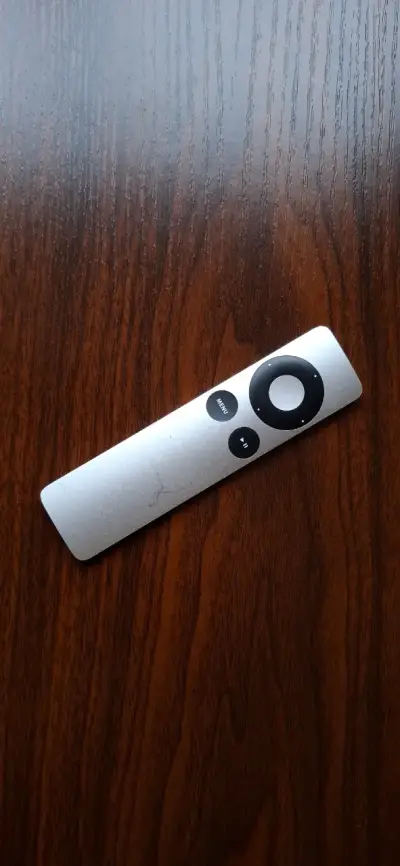Control remoto Apple TV plateado - miniatura 1