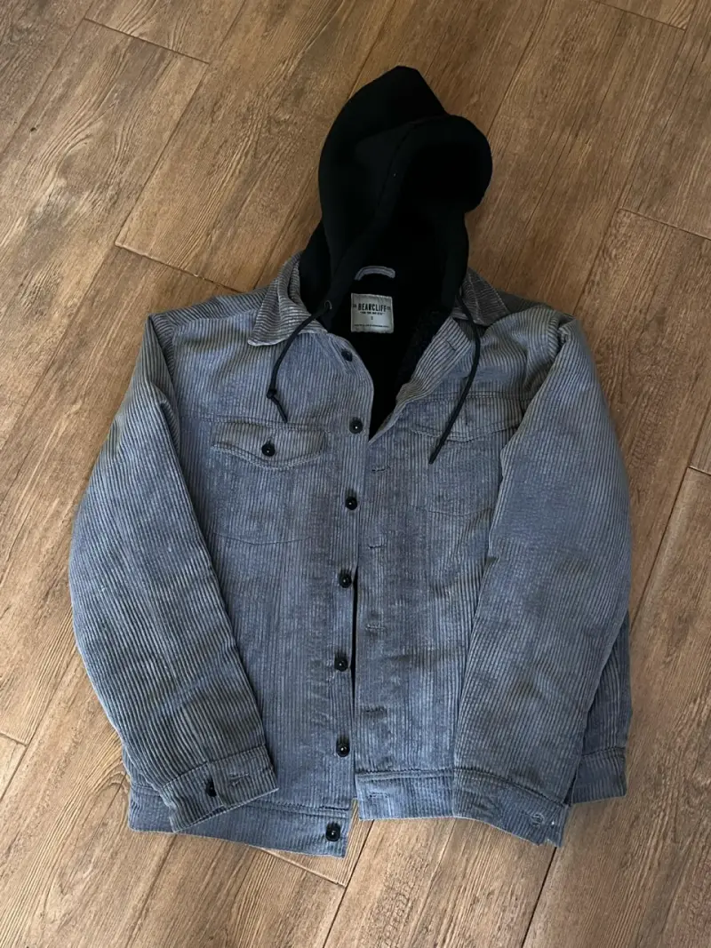 Chaqueta de pana gris con capucha negra - 3