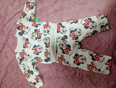 Conjunto de bebé Minnie Mouse - miniatura 2