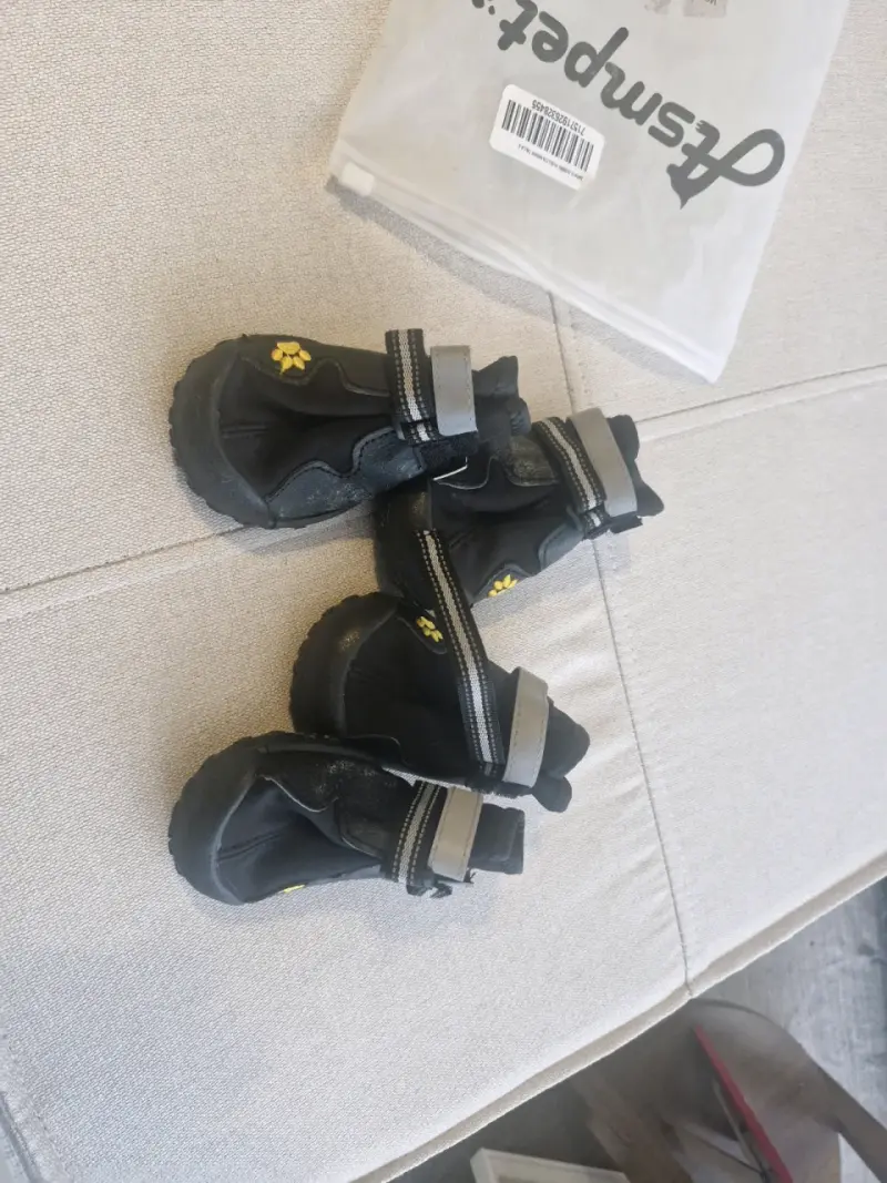 Botines para perro negros con suela antideslizante