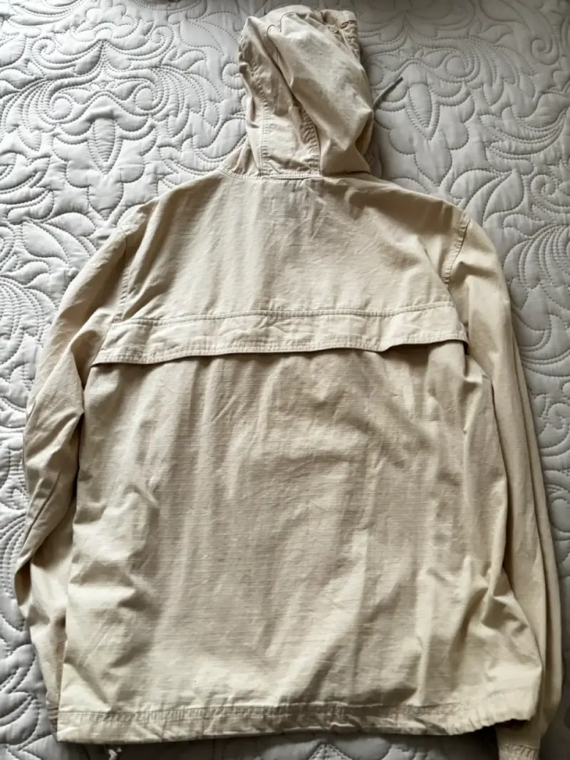 Cortavientos Beige con Capucha Bershka - 3