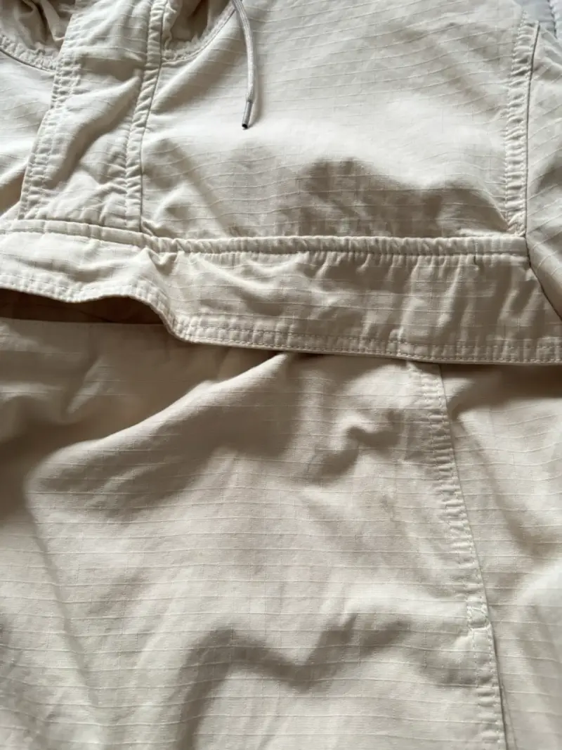 Cortavientos Beige con Capucha Bershka - 4