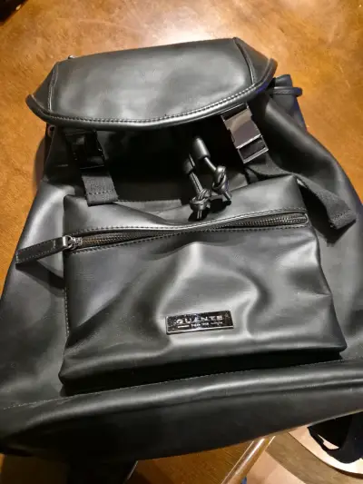 Mochila negra de cuero sintético Guante - miniatura 1
