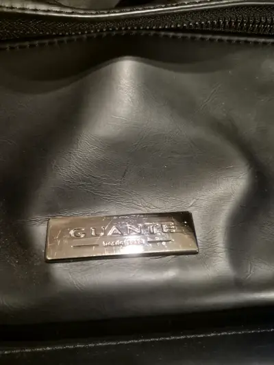 Mochila negra de cuero sintético Guante - miniatura 2