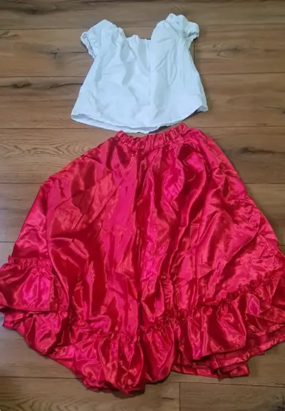 Disfraz de Baile con Lentejuelas Rojas y Negras - miniatura 4