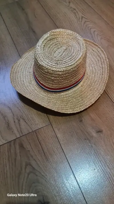 Disfraz de Baile con Lentejuelas Rojas y Negras - miniatura 5