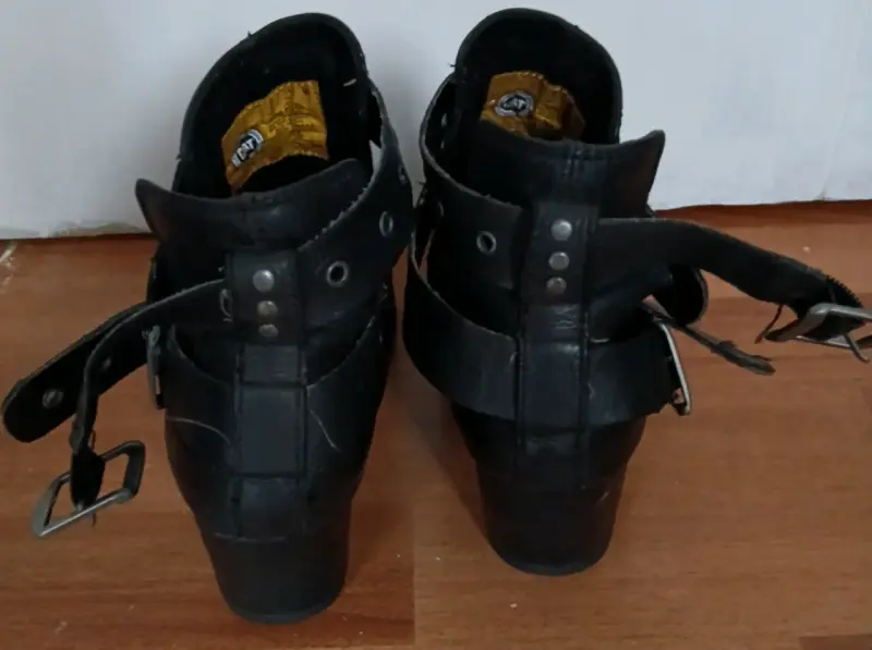 Botines de cuero Caterpillar negro con hebillas - 3