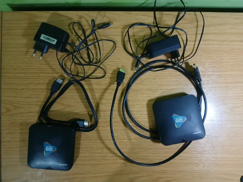 Decodificadores Mundo Go con controles remotos - 1