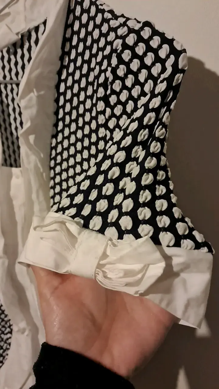 Blusa de mujer a rayas blanco y negro - 2