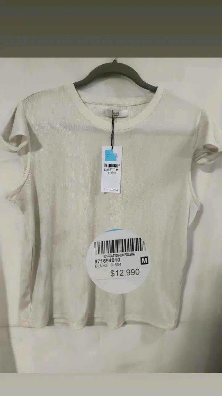Polera blanca de algodón talla M