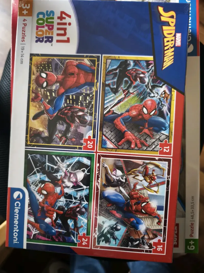 Set de 4 puzzles Super Color de Spider-Man