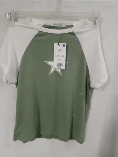 Polera verde con estrella para mujer talla L - miniatura 1