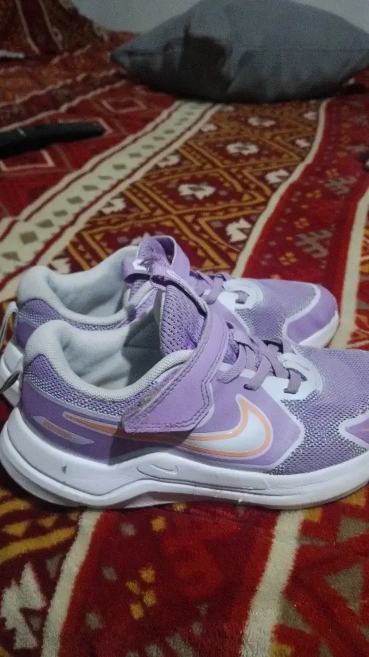Zapatillas deportivas Nike para niños color lila - 2
