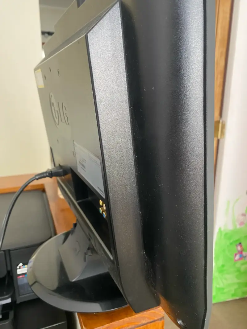 Monitor TV LG Flatron con control remoto - 2