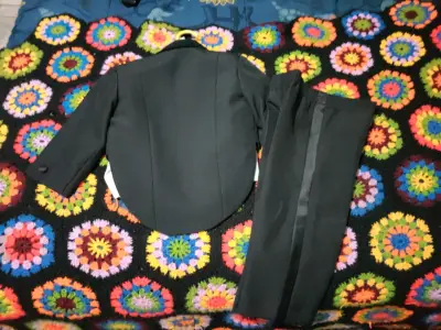 Traje de etiqueta para niño con chaleco rojo - miniatura 2