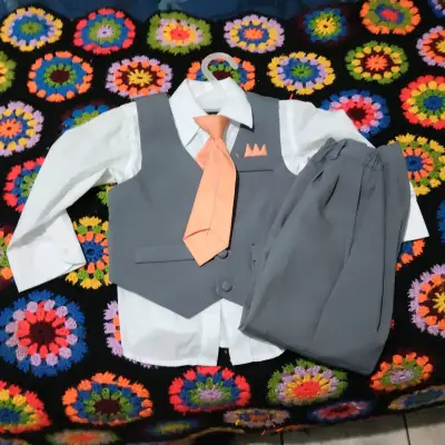 Traje formal para niño con corbata naranja - miniatura 2