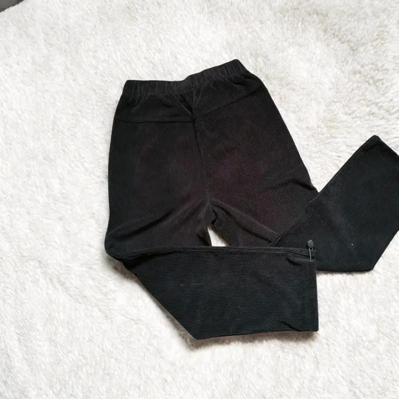 Pantalón estilo buzo cotelé negro talla XS - 2