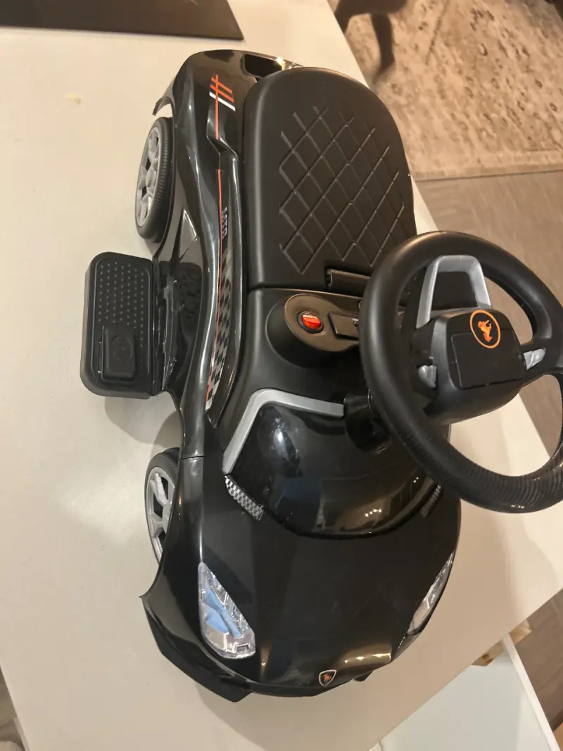 Auto Lamborghini a batería con luz y acelerador - 4