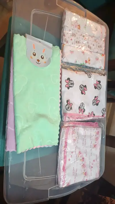 Set de Pañales de Tela para Bebé con Diseños - miniatura 1