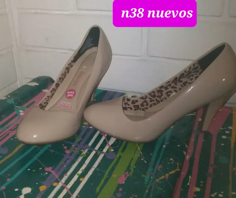 Zapatos de tacón beige y azul talla 38 nuevos