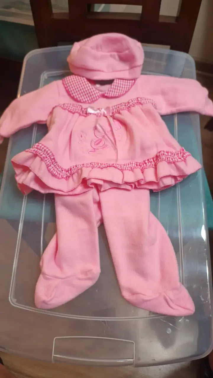 Conjunto de bebé rosado con gorro - 1