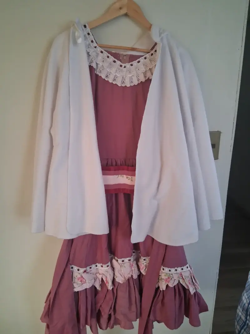 Vestido estilo vintage con encaje y lazo - 1