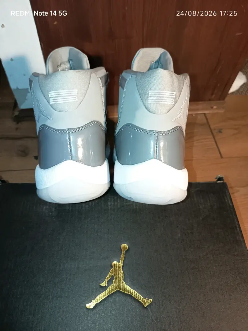 Air Jordan Retro 11 Cool Grey - 3