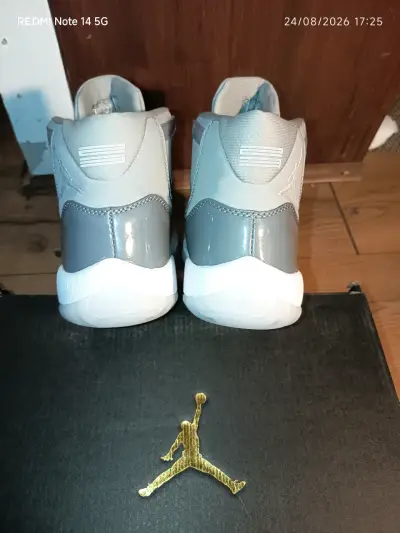 Air Jordan Retro 11 Cool Grey - miniatura 3