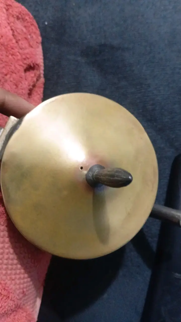 Juego de té vintage de metal con detalles decorativos - 3