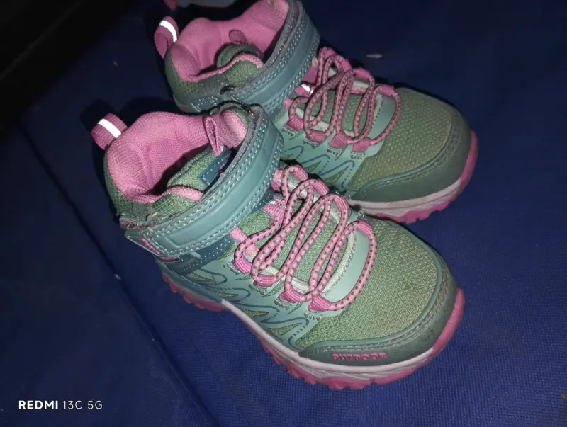 Zapatillas Outdoor Niña Verde y Rosado - 1