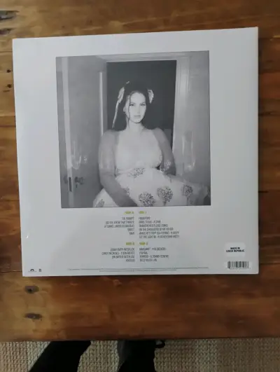 Vinilo de Lana Del Rey 'Did You Know That There's a Tunnel Under Ocean Blvd' - miniatura 1