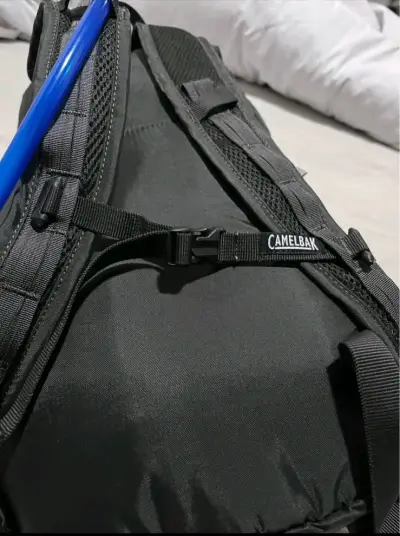 Mochila CamelBak negra Nueva - miniatura 5