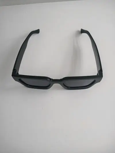 Gafas de sol negras estilo cuadrado - miniatura 3