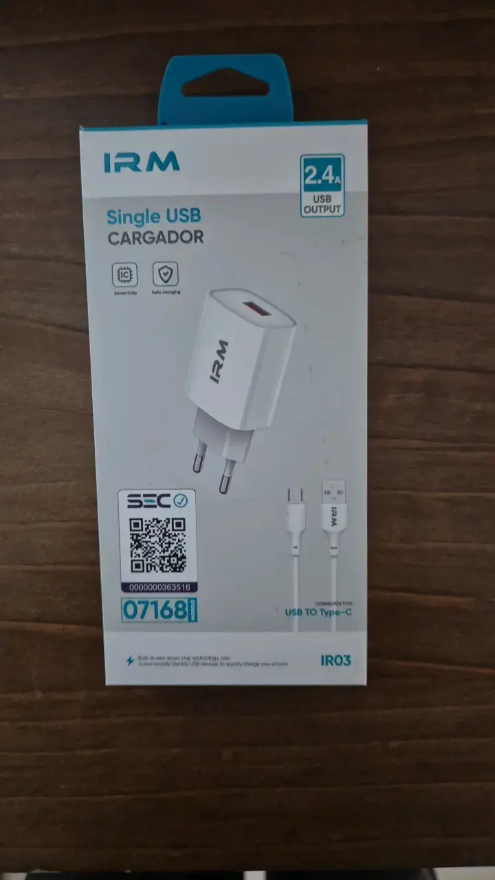 Cargador USB IRM 2.4A con salida tipo C - 1